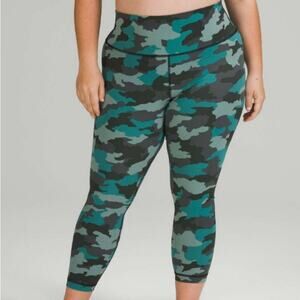 Lululemon Womens 18 Plus Size Leggings Heritage 365 Camo Tidewater Teal‎ Capri
